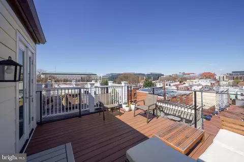 Exterior - 326 E Street St NE, Washington, DC 20002 photo 4 of 7