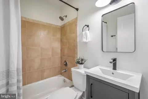 Bath - 324 20th St NE, Washington, DC 20002 photo 1 of 2