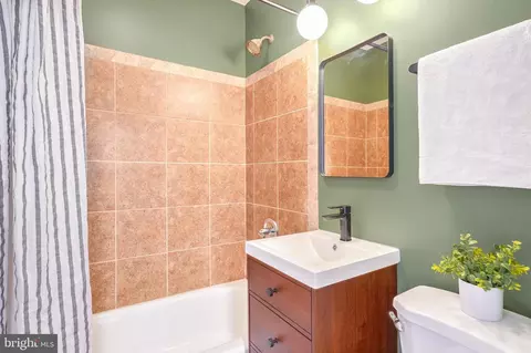 Bath - 324 20th St NE, Washington, DC 20002 photo 2 of 2