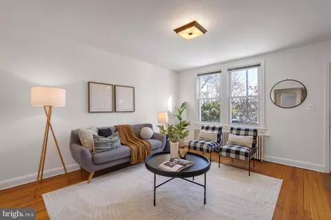 Living - 324 20th St NE, Washington, DC 20002 photo 1 of 1