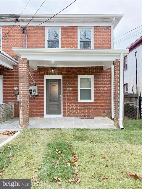 4413 Polk St NE, Washington, DC 20019