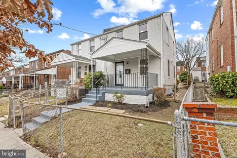 607 Farragut Pl NE, Washington, DC 20017