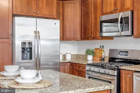 527 12th St NE, Washington, DC 20002 photo 14