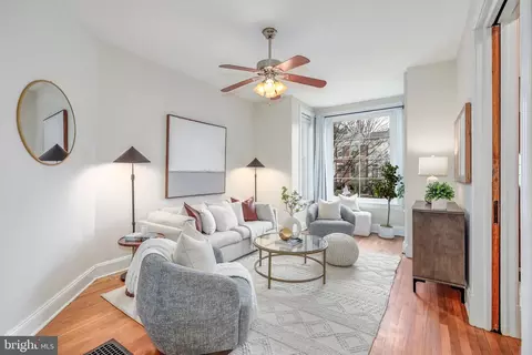 527 12th St NE, Washington, DC 20002 photo 2