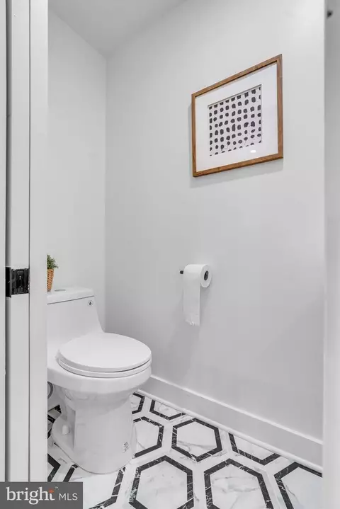 1204 Staples St NE, Washington, DC 20002 photo 9