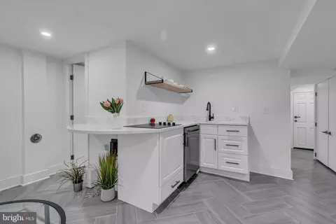 1204 Staples St NE, Washington, DC 20002 photo 23