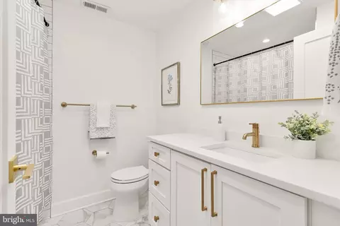 518 6th St NE #A, Washington, DC 20002 photo 20