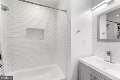 Bath - 127 R St NE #2, Washington, DC 20002 photo 3 of 3