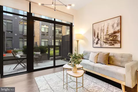 525 Water St SW #223, Washington, DC 20024