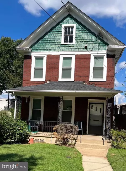 1520 Olive St NE, Washington, DC 20019