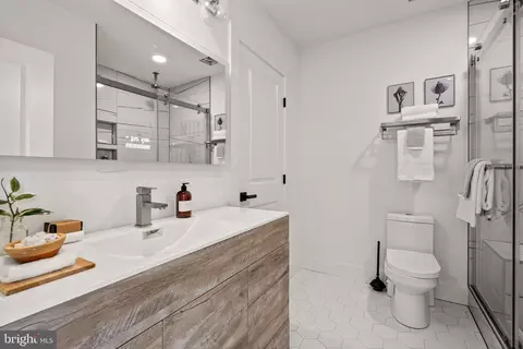 4725 3rd Pl NW #4, Washington, DC 20011 photo 16