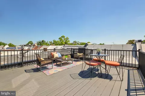 Exterior - 308 11th St NE, Washington, DC 20002 photo 4 of 7