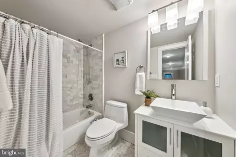 1702 D St NE, Washington, DC 20002 photo 30