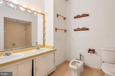 Bath - 1213 D St NE, Washington, DC 20002 photo 1 of 3