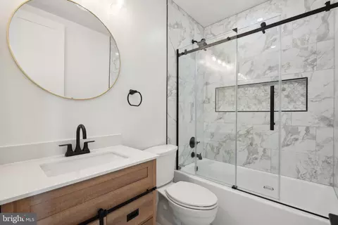 Bath - 1439 A St SE, Washington, DC 20003 photo 3 of 4