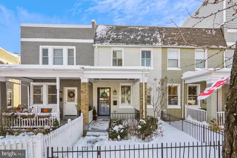 1271 Penn St NE, Washington, DC 20002