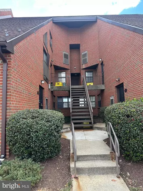 3014 Pineview Ct NE #3014, Washington, DC 20018