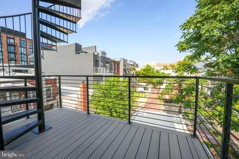 Exterior - 812 6th St NE, Washington, DC 20002 photo 5 of 10