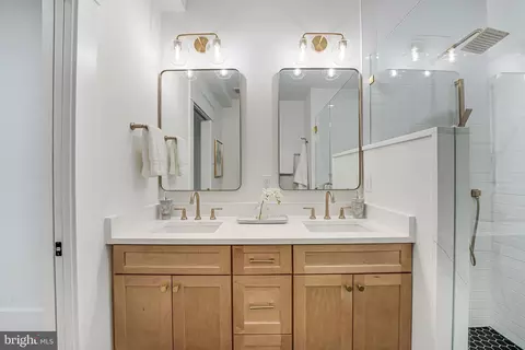 Bath - 812 6th St NE, Washington, DC 20002 photo 6 of 10