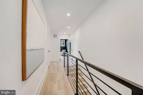 Entry Way - 812 6th St NE, Washington, DC 20002 photo 7 of 11