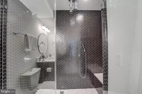 Bath - 812 6th St NE, Washington, DC 20002 photo 4 of 10