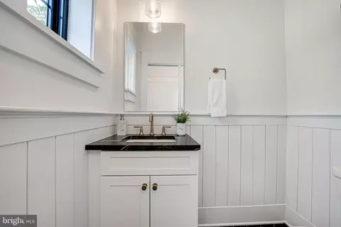 Bath - 812 6th St NE, Washington, DC 20002 photo 8 of 10