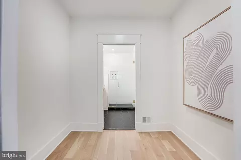 Entry Way - 812 6th St NE, Washington, DC 20002 photo 9 of 11
