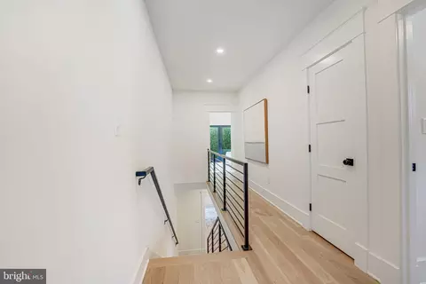 Entry Way - 812 6th St NE, Washington, DC 20002 photo 6 of 11