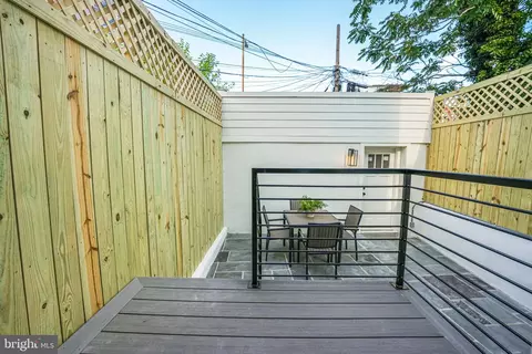 Exterior - 812 6th St NE, Washington, DC 20002 photo 8 of 10