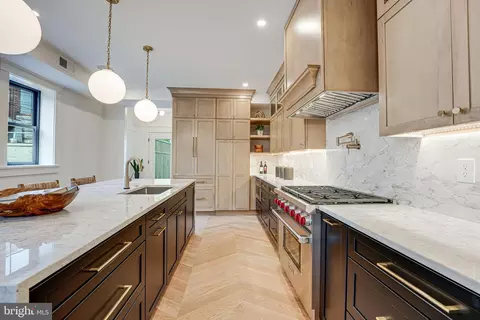 Kitchen - 812 6th St NE, Washington, DC 20002 photo 3 of 11