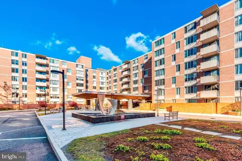 2939 Van Ness St NW #518, Washington, DC 20008