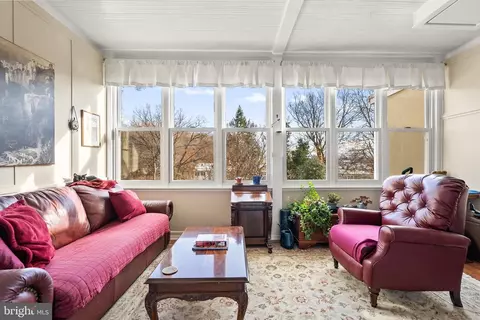 1933 38th St NW, Washington, DC 20007 photo 13