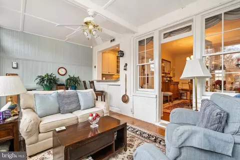 1933 38th St NW, Washington, DC 20007 photo 10