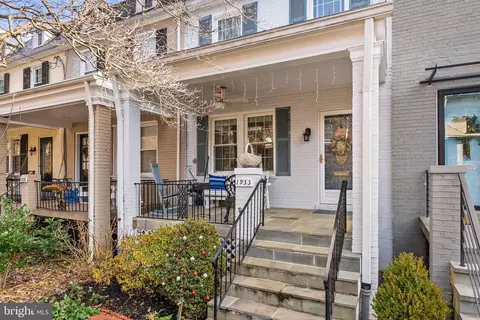 1933 38th St NW, Washington, DC 20007 photo 2