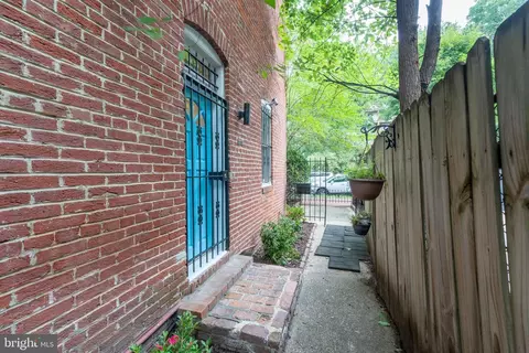 815 G St NE, Washington, DC 20002 photo 3