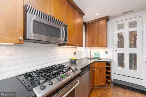 815 G St NE, Washington, DC 20002 photo 5