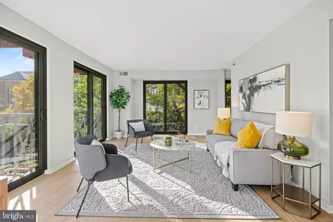 1401 17th St NW #312, Washington, DC 20036