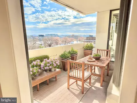 429 N Street St SW #S-705, Washington, DC 20024