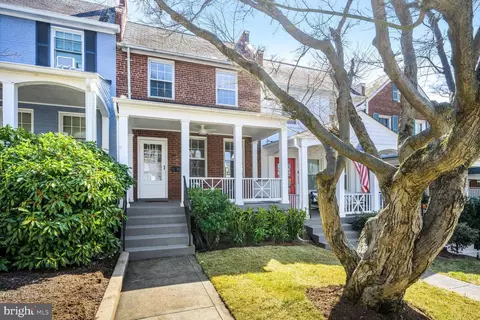 3536 W Place Pl NW, Washington, DC 20007