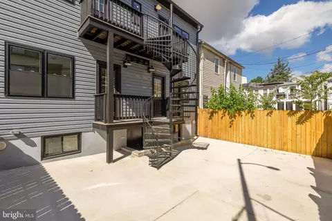 1114 Penn St NE #2, Washington, DC 20002 photo 22
