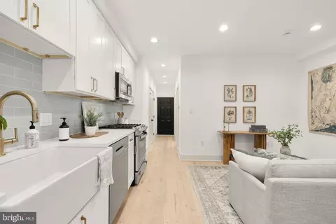 1114 Penn St NE #2, Washington, DC 20002 photo 10