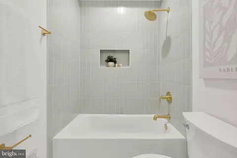 1114 Penn St NE #2, Washington, DC 20002 photo 16