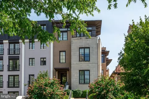 2120 Wyoming Ave NW #3, Washington, DC 20008