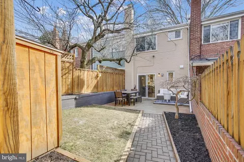 1733 Harvard St NW, Washington, DC 20009 photo 31