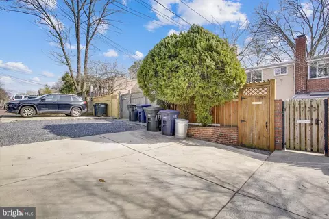1733 Harvard St NW, Washington, DC 20009 photo 36
