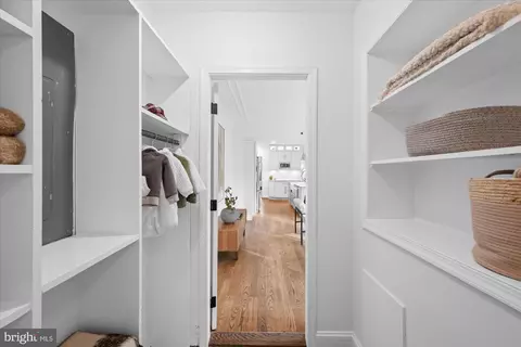 1900 37th St NW, Washington, DC 20007 photo 21