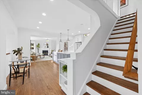 1900 37th St NW, Washington, DC 20007 photo 8