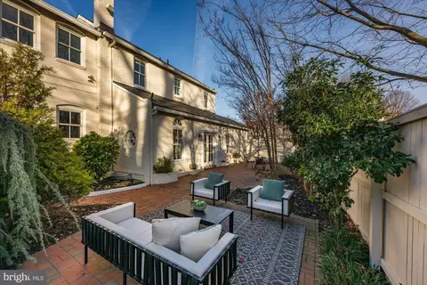 1900 37th St NW, Washington, DC 20007 photo 31