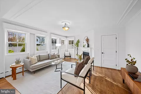 1900 37th St NW, Washington, DC 20007 photo 18