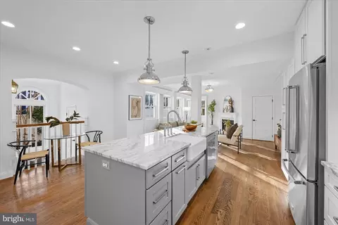 1900 37th St NW, Washington, DC 20007 photo 13
